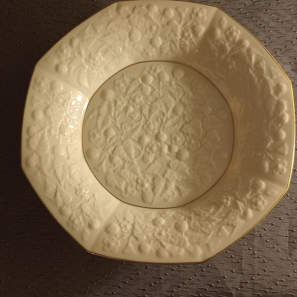 Beautiful Lenox cream colored bowl for serving or decoration